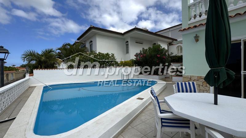 Foto d127b919-8a31-48fe-a102-e43c9ceae339. Chalet con parcheggio piscina in Chayofa Arona