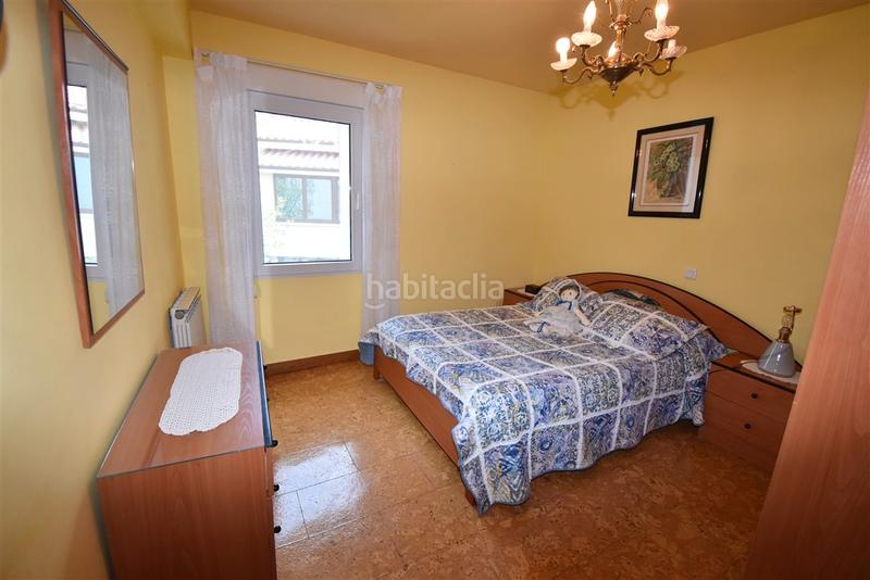 Foto 216ac415-b64d-4682-8223-ec7aa6d1d812. Casa adosada casa en el centro en Tregadín Noja