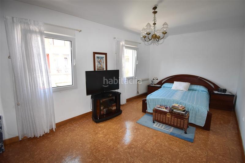 Foto e398db32-8a4d-4f94-926a-080dda8dcd2b. Casa adosada casa en el centro en Tregadín Noja