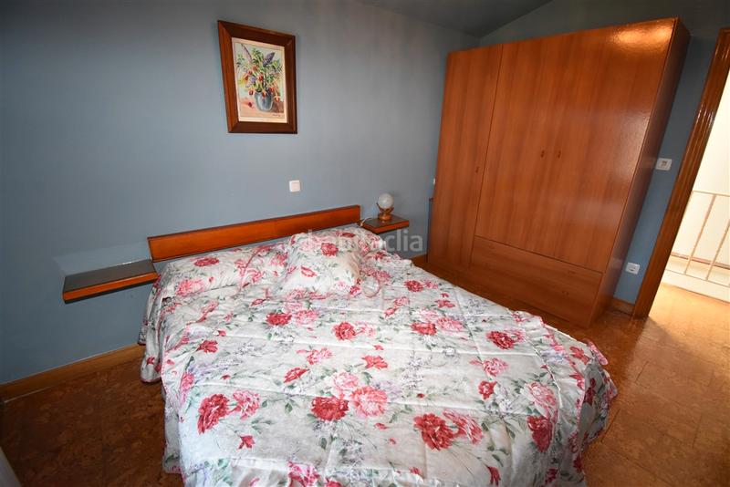 Foto f2cb7f53-1eb4-4626-a45f-84e109a4e33c. Casa adosada casa en el centro en Tregadín Noja