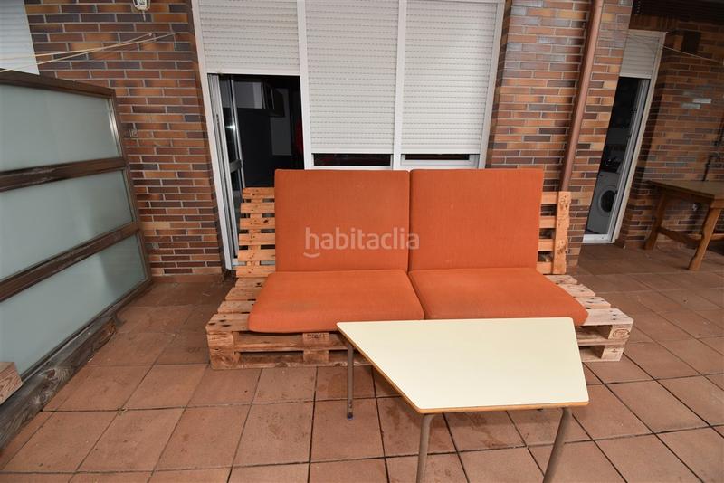 Foto 2e11a93a-d761-4b2d-abc6-49bf3cc7c074. Planta baja bajo con terraza en urbanizacion privada con piscinas en Hazas de Cesto