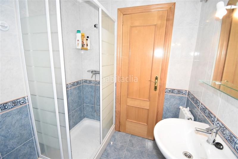 Foto 422352f6-a8a5-465f-83b9-409609898388. Planta baja bajo con terraza en urbanizacion privada con piscinas en Hazas de Cesto