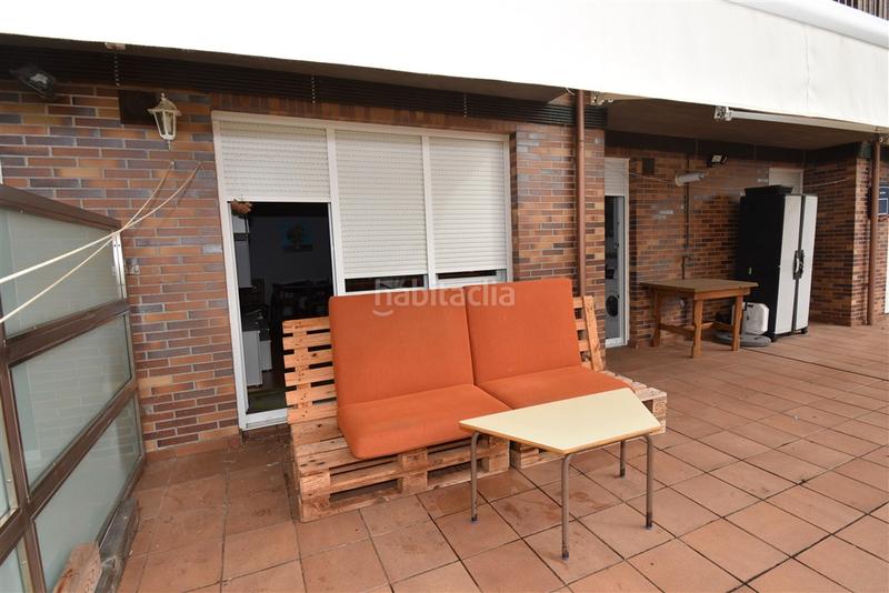 Foto 60913a84-6ee4-42af-8327-d3412d470fc7. Planta baja bajo con terraza en urbanizacion privada con piscinas en Hazas de Cesto