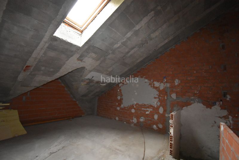 Foto c15ae8c4-b1c1-40ca-b9d9-69aa4a25039e. Casa adossada amb aparcament a Arredondo
