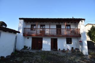 Casa  Barrio solorz-iglesia. Casa con finca en solorzano
