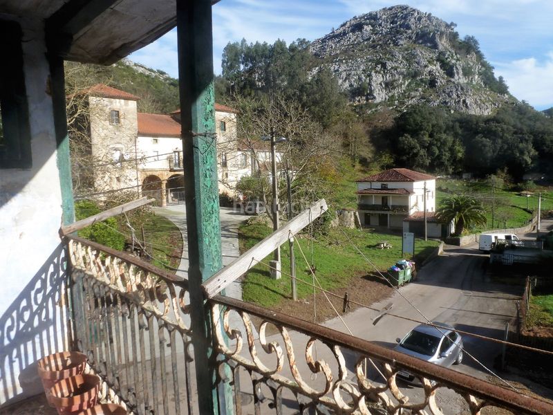 Foto 70c8c321-74c9-4595-92ae-0162070f2dc1. Maison jumelée dans Voto