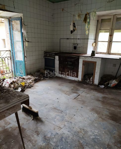 Foto ec924c1b-39e8-4f24-adaa-fc0031ed2d03. Maison jumelée dans Voto