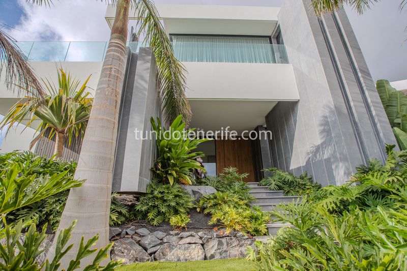 Foto 1ebd1b8f-4f21-4003-8298-3d711c47f0ea. Casa amb aparcament piscina a Playa de San Juan Guía de Isora