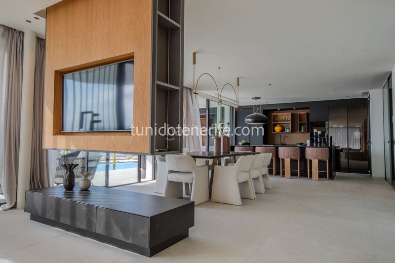 Foto 4492a958-7705-4736-9c47-e1819ddc1df8. Casa amb aparcament piscina a Playa de San Juan Guía de Isora