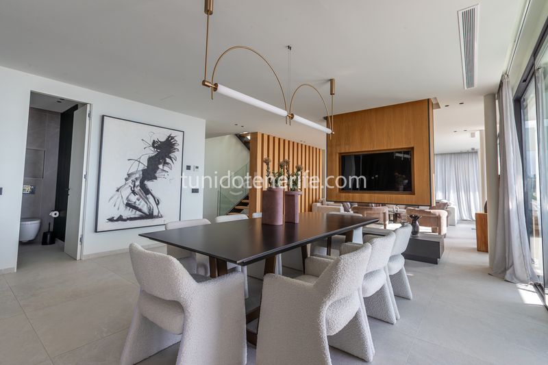 Foto 4b3fba3d-a493-4376-b4c5-9410fb2c81f5. Casa amb aparcament piscina a Playa de San Juan Guía de Isora