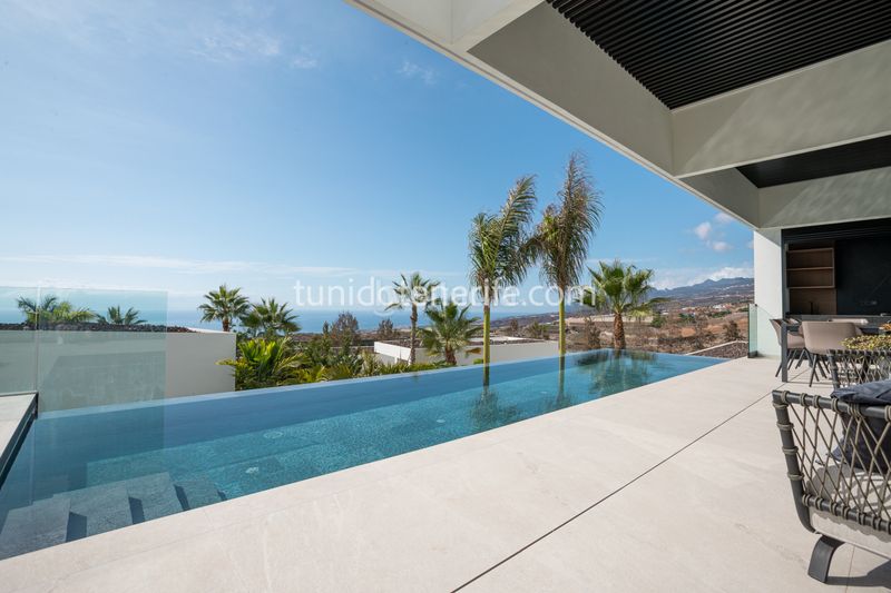Foto 6b9aa0c9-2d9a-40b8-8a42-64bcc59463b6. Casa amb aparcament piscina a Playa de San Juan Guía de Isora