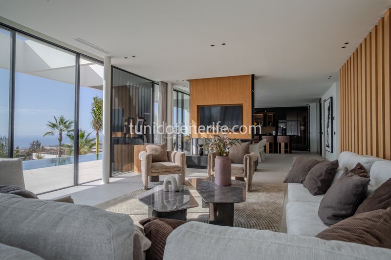 Foto 9ba4a052-d2a2-4fee-9f7a-79e92682b4a8. Casa amb aparcament piscina a Playa de San Juan Guía de Isora
