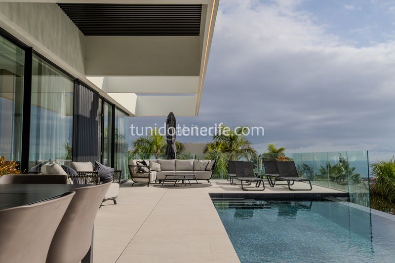 Foto a95e302f-d8f6-42b3-a71d-636475b5aca2. Casa amb aparcament piscina a Playa de San Juan Guía de Isora