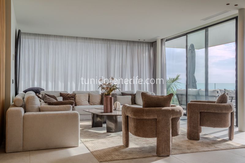 Foto aec1f74b-9309-4907-aaec-c24b83fd617f. Casa amb aparcament piscina a Playa de San Juan Guía de Isora