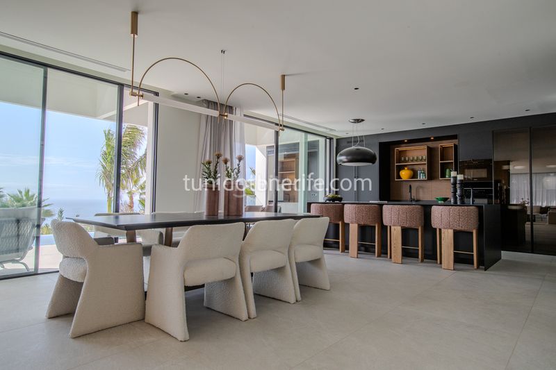 Foto b0a9d03a-aec6-4f49-b137-140eeed02a58. Casa amb aparcament piscina a Playa de San Juan Guía de Isora