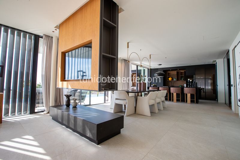 Foto e7c3a66c-b4b4-43b4-a00e-a44c409fbca4. Casa amb aparcament piscina a Playa de San Juan Guía de Isora