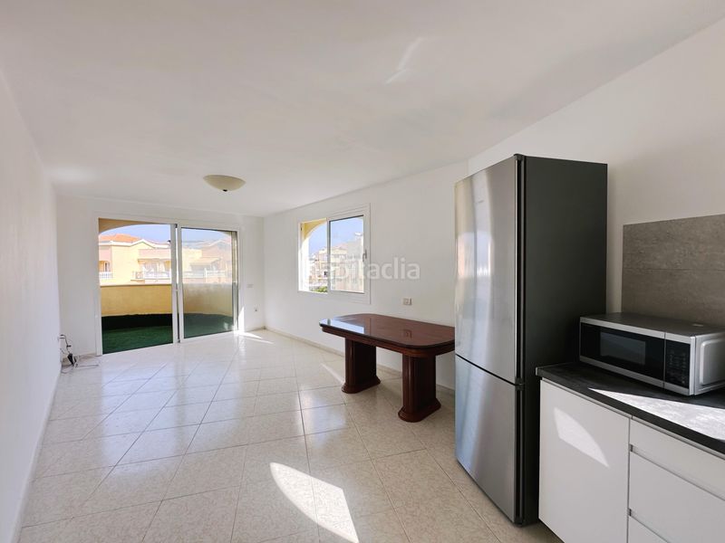 Foto 8c04fe99-8dc4-493a-8880-f3253afa4934. Apartament amb piscina a Los Cristianos Arona
