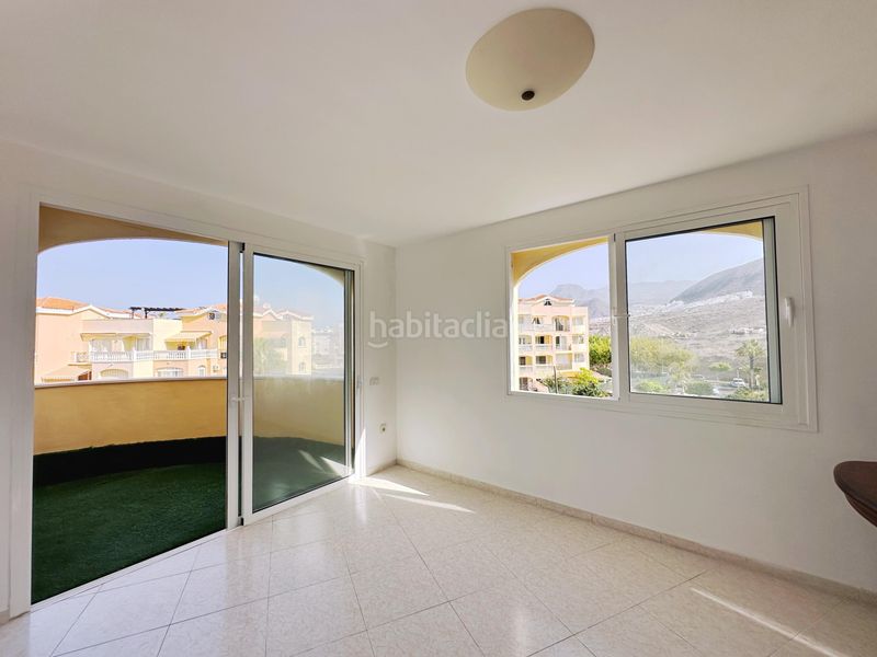 Foto f85dd923-d9f6-44a6-b07f-2d7469adedb1. Apartament amb piscina a Los Cristianos Arona
