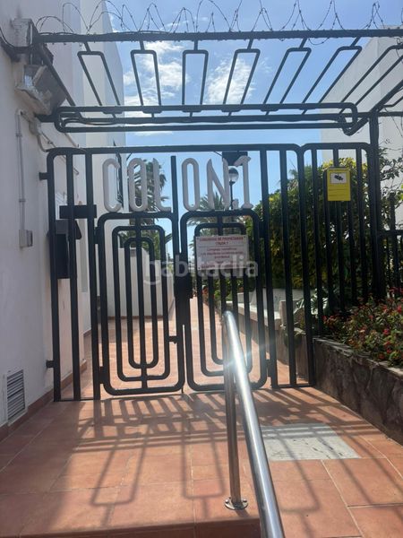 Foto d57d5f47-d1f8-489d-983b-4a9cd622a5f3. Apartament amb piscina a Playa de las Américas Arona