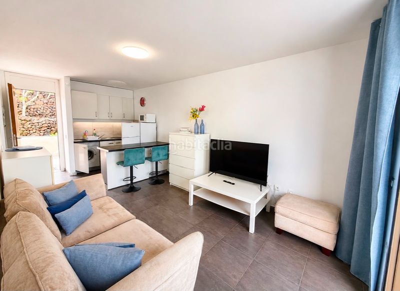 Foto 2d6b057d-b1e8-4083-9b04-208ec66352fd. Apartament amb piscina a Torviscas Centro y Alto Adeje