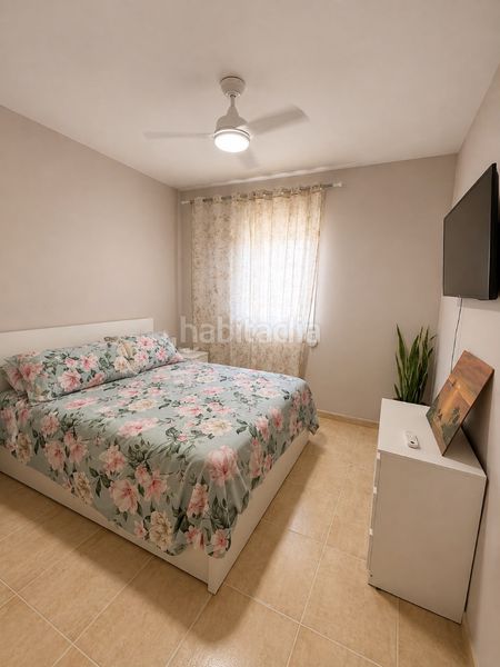 Foto 7aed61ff-5b9d-4cd0-9dab-77abb2febbc7. Apartament amb aparcament a Las Rosas Arona