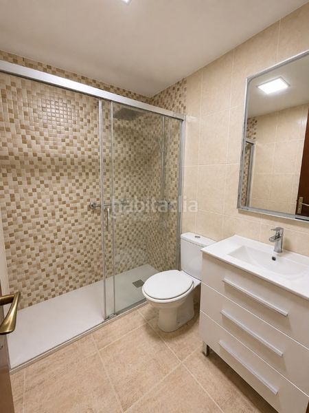 Foto cec85ef6-be6e-4c0f-9cb5-69e49cf3c0f3. Apartament amb aparcament a Las Rosas Arona