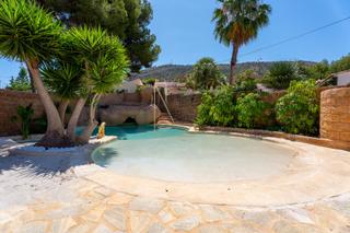 Haus  Cormora. Lujosa villa tropical en albir con impresionante piscina y entre