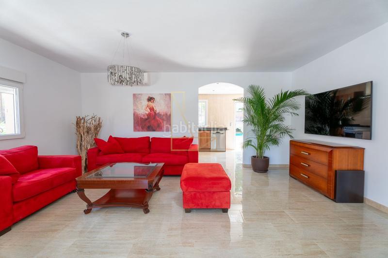 Foto 528d8baf-af14-4fe2-8346-c55bbe83727c. Casa con riscaldamento piscina in L´Albir Alfàs del Pi (l´)