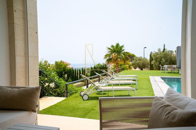 Foto 5c2a7ed8-6bf9-423b-8b41-9303edf7d24e. Chalet moderno chalet la vella con impresionantes vistas en Altea