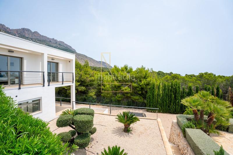 Foto 817fe6ad-741d-4c1c-b246-711f07e0788f. Chalet moderno chalet la vella con impresionantes vistas en Altea