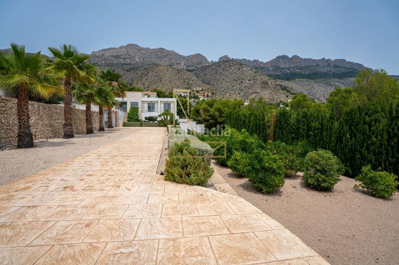 Foto b113bff6-a01d-4c45-8624-df2ca5239092. Chalet moderno chalet la vella con impresionantes vistas en Altea