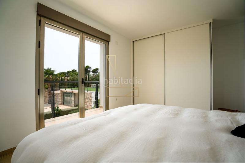 Foto cb8e6cb1-87ae-4f49-a14f-0f1d3a9ef3b6. Chalet moderno chalet la vella con impresionantes vistas en Altea