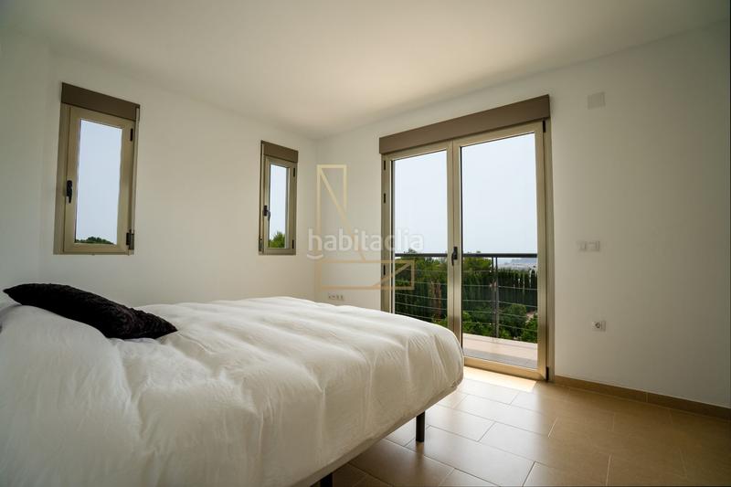 Foto f5fd9c85-0112-4667-8790-7f049f8a9e2e. Chalet moderno chalet la vella con impresionantes vistas en Altea