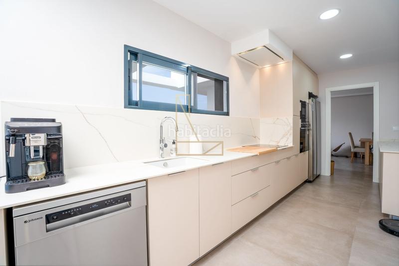 Foto 22b544ad-0069-4763-8bef-4c3ff63f3153. Àtic amb calefacció piscina a Mirador de la Cala-Benimar Vila Joiosa (la)