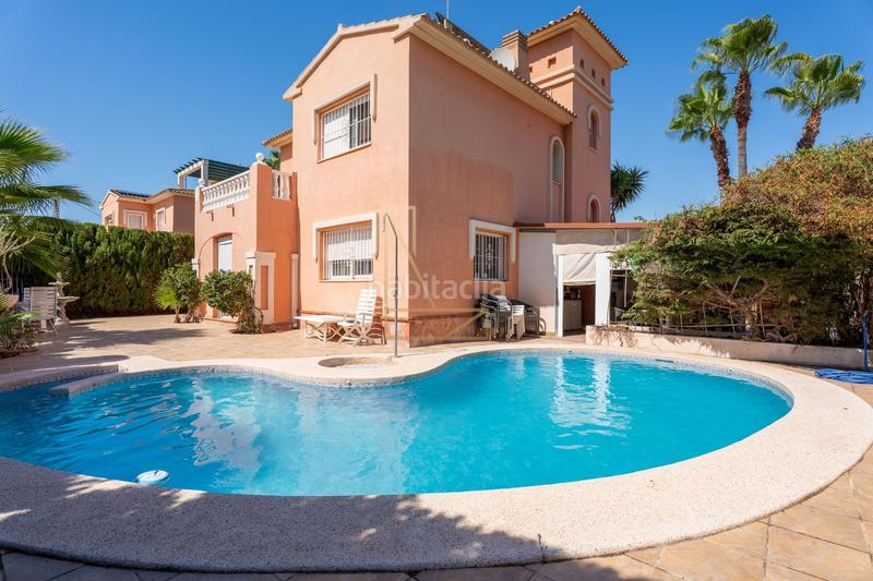 Foto 4cf634cb-cb38-4422-b5aa-bb3dd37ecfc4. Casa con riscaldamento piscina in L´Albir Alfàs del Pi (l´)