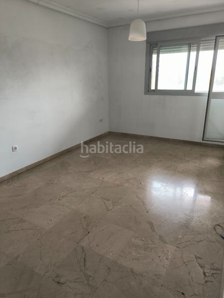 Foto 14c92fa8-b494-4392-b278-dbe3fcf656c2. Pis amb calefacció aparcament piscina a Bellavista Sevilla