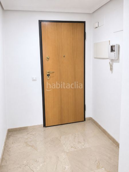 Foto 4844a17c-caca-4f4b-9f69-c5546c8b9033. Pis amb calefacció aparcament piscina a Bellavista Sevilla