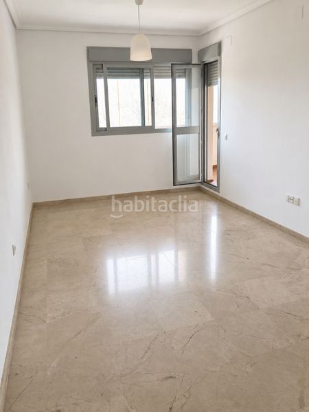 Foto 51c2c33b-9146-4e99-9bc7-e18fa79e3678. Pis amb calefacció aparcament piscina a Bellavista Sevilla