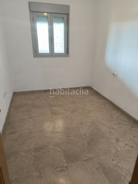 Foto 77ee269a-e96a-4c39-b4a9-9e5ce0d738e0. Pis amb calefacció aparcament piscina a Bellavista Sevilla