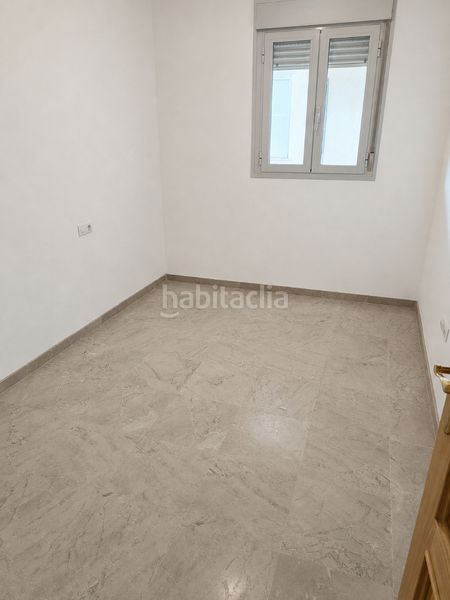 Foto a6968b8d-41ba-4f32-bdb2-624041aac297. Pis amb calefacció aparcament piscina a Bellavista Sevilla
