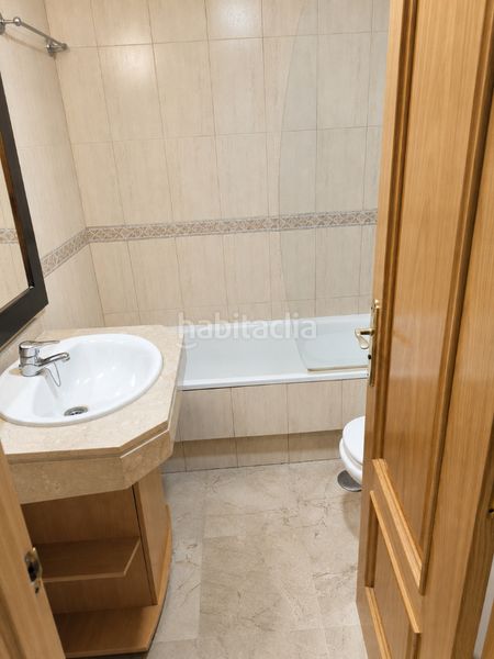 Foto b09540e2-cabe-42ff-9c9a-506a88d5d7e5. Pis amb calefacció aparcament piscina a Bellavista Sevilla