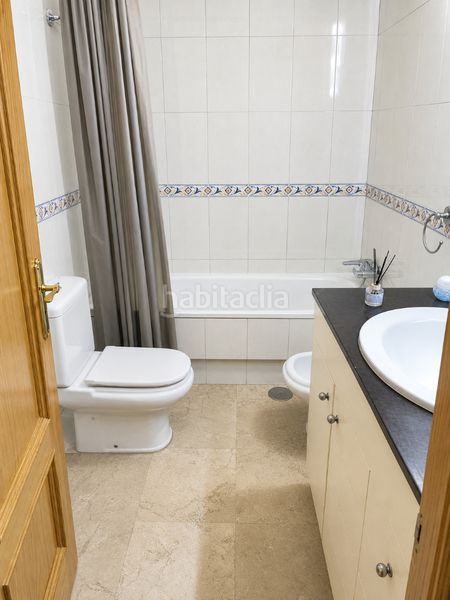 Foto ea891fc0-0bec-472e-9430-da17de5ef046. Pis amb calefacció aparcament piscina a Bellavista Sevilla