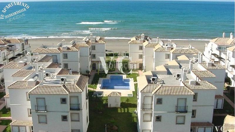 Foto 0e26be98-bb68-4d60-ac09-8173e0859239. Alquiler apartamento sugaramanecer. tu apartamento en 1a línea de playa. para meses de octubre 2025 a 31 mayo 2026. costa. en Torrox