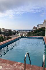 Xalet a Caleta de Velez. Casa independiente con piscina privada.
