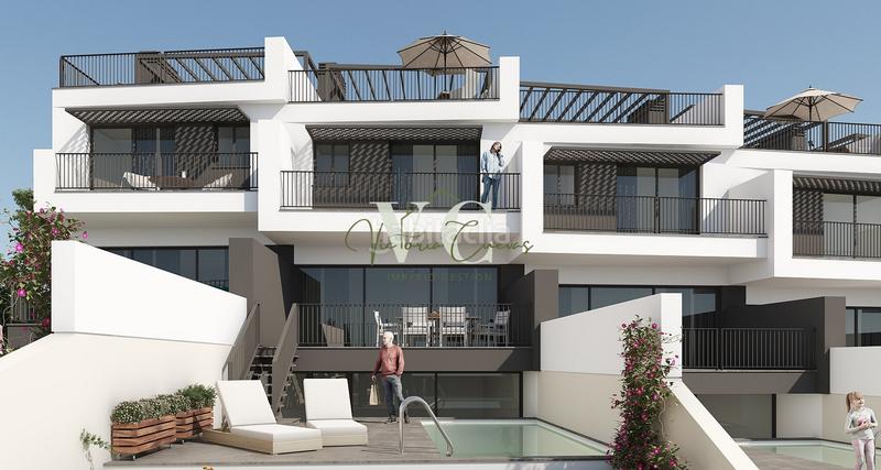 Foto c64eba10-5277-4702-a702-c30894b164b2. Casa adosada 8 adosados en construcción . en Capistrano Nerja