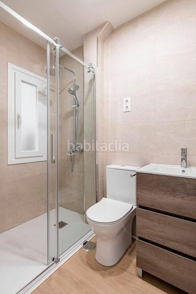 Foto f8229cfc-aea2-462f-9793-9221a799ac28. Piso en Numancia Madrid