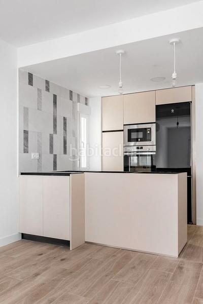 Foto 4a8148d7-7d52-41c0-bb1f-bb30f4502654. Piso en Guindalera Madrid