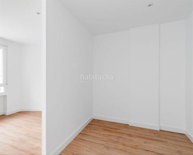 Foto 8dce71bb-3ac1-465a-9260-bab2d6f27d29. Piso en Marroquina Madrid