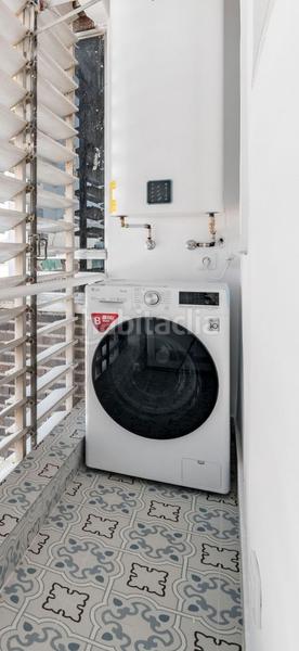 Foto dfa8a678-ac26-4d87-b4ff-9ee3f858b162. Piso en Numancia Madrid