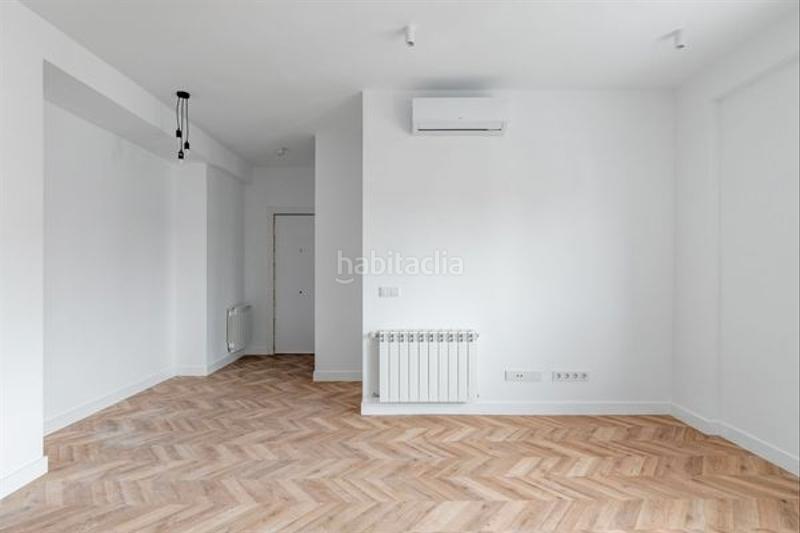 Foto c31877bd-9a19-43e9-9329-4311636be796. Piso en Peñagrande Madrid